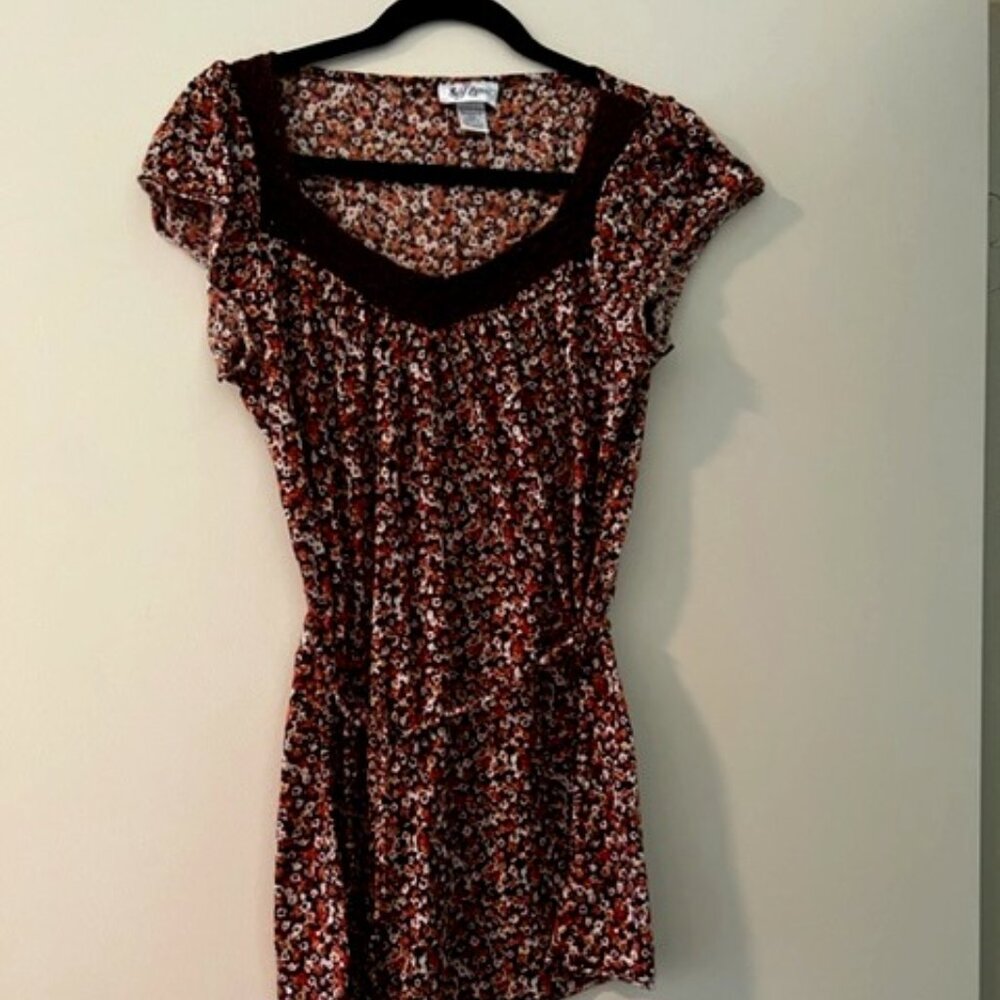 Floral Brown Top with Fabric Braided Belt